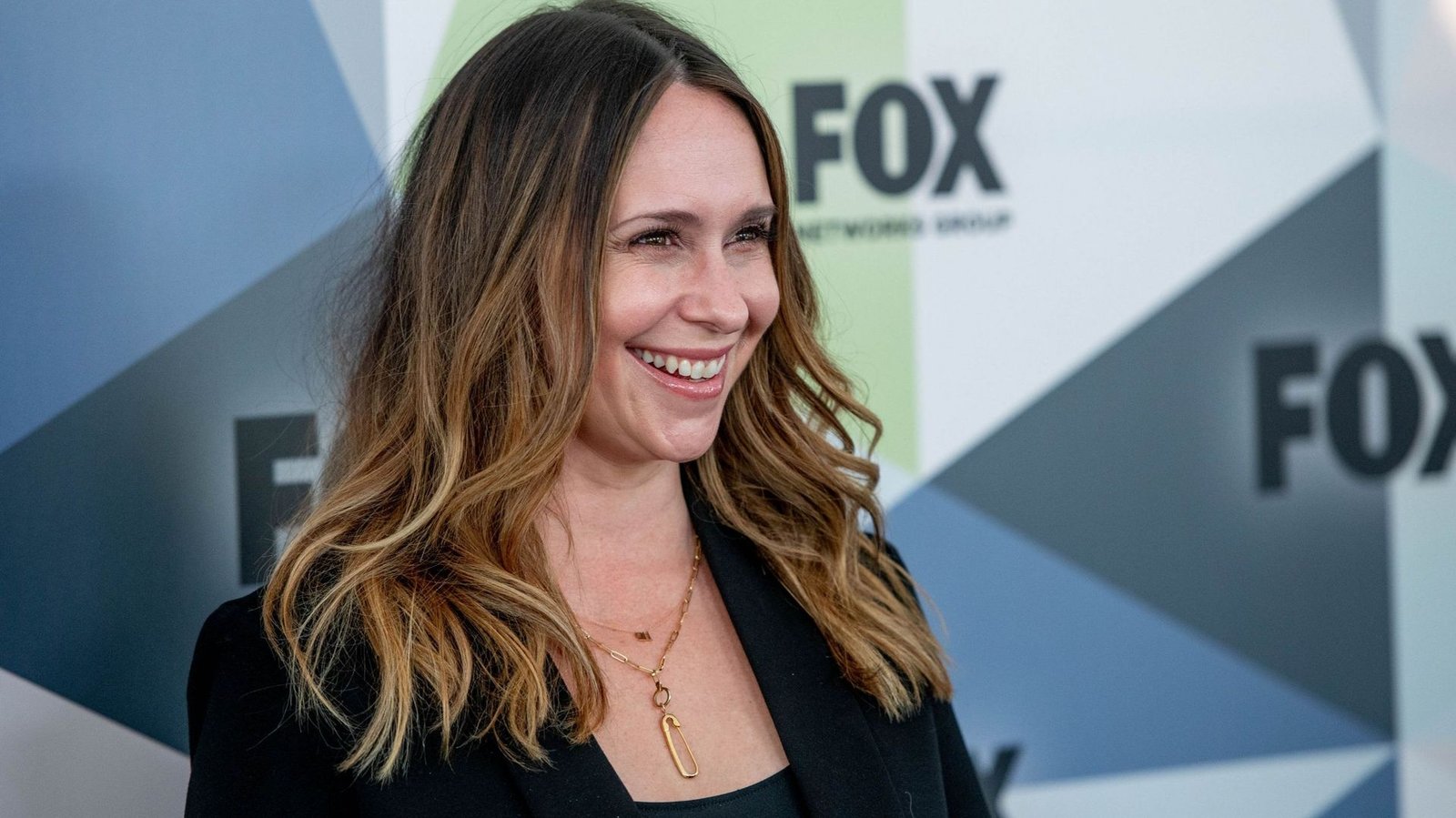 Jennifer Love Hewitt's Net Worth: Actress and Singer