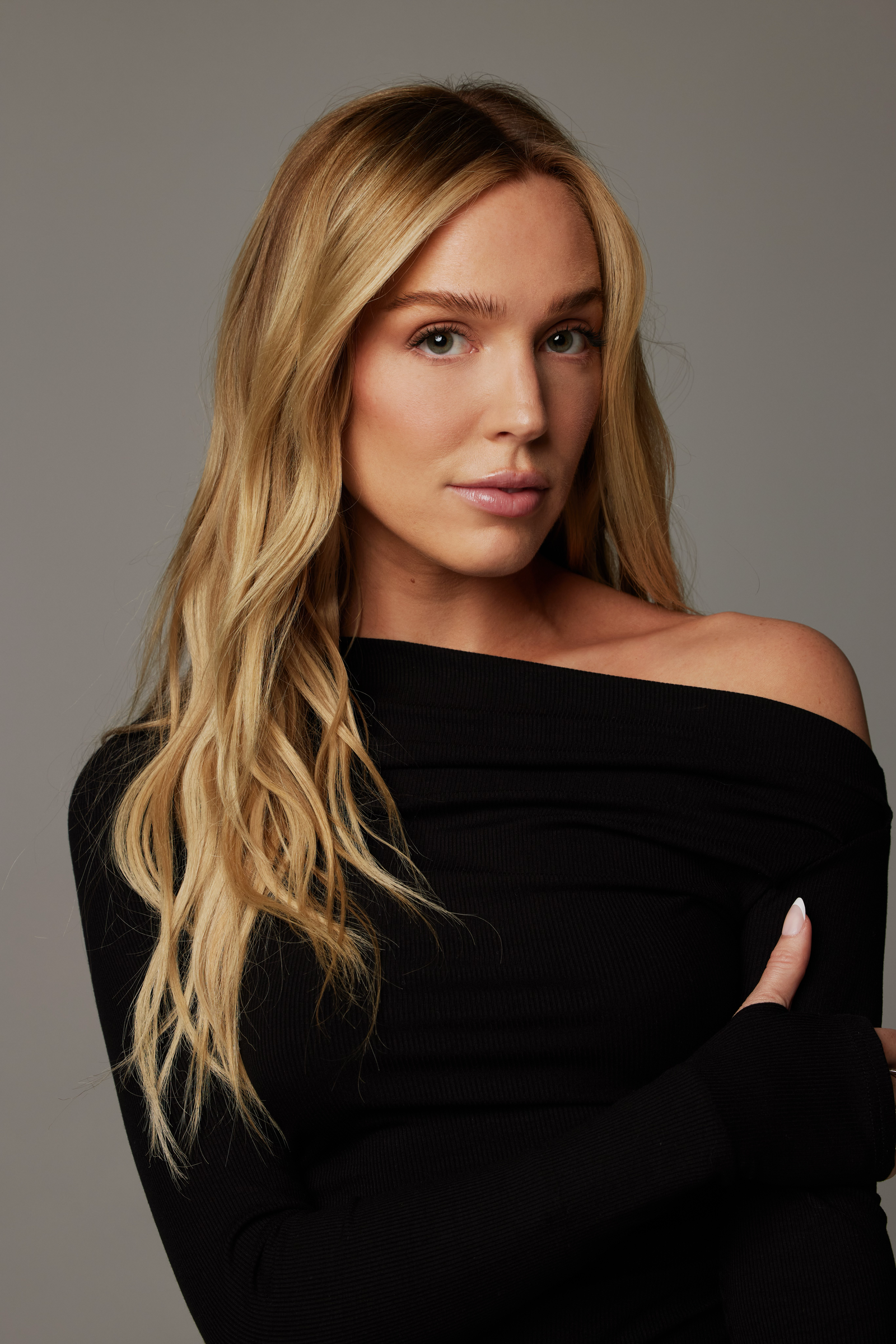 Alexandra Cooper Net Worth: Podcasting Star