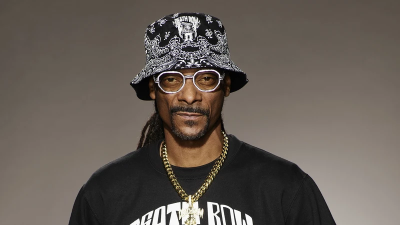 Snoop Dogg Net Worth: Rapper & Entrepreneur